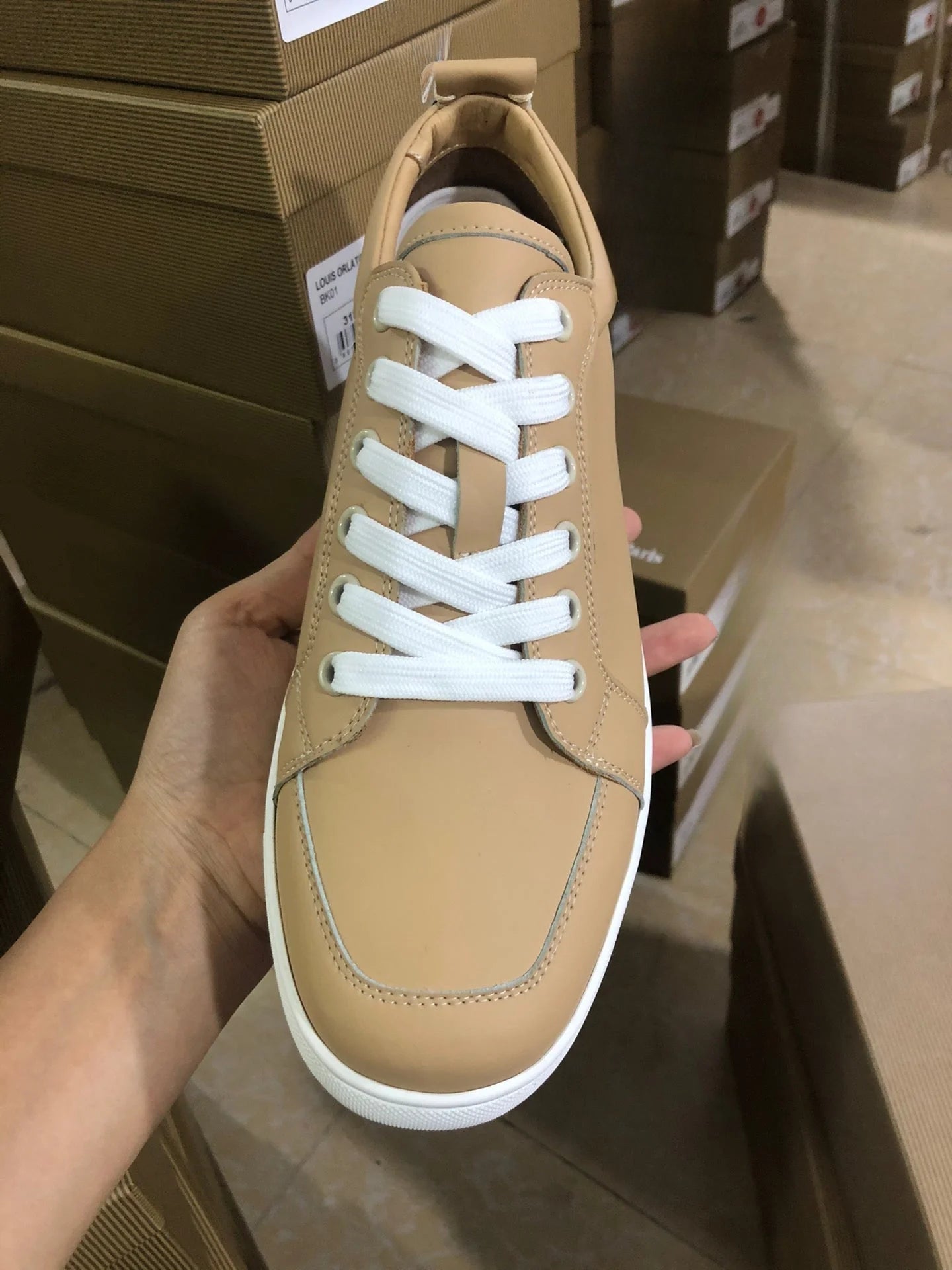 Sneaker