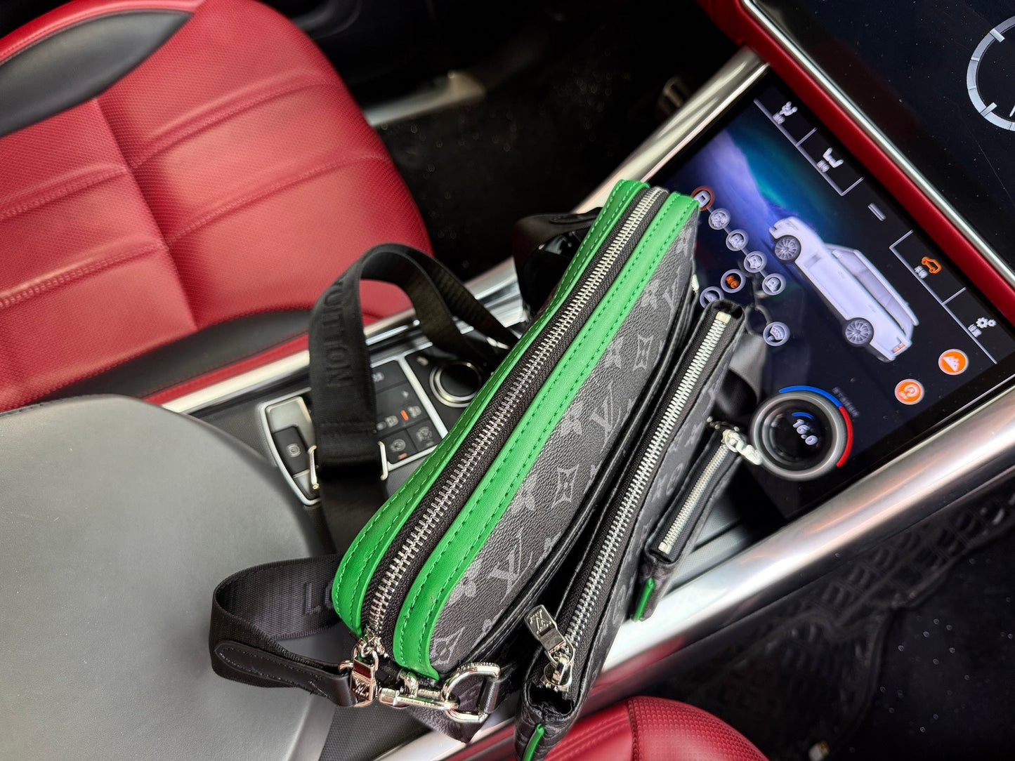 Shoulder Bags