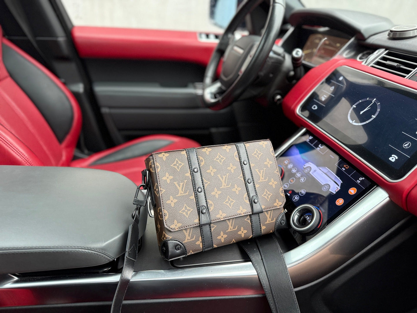 Shoulder Bags