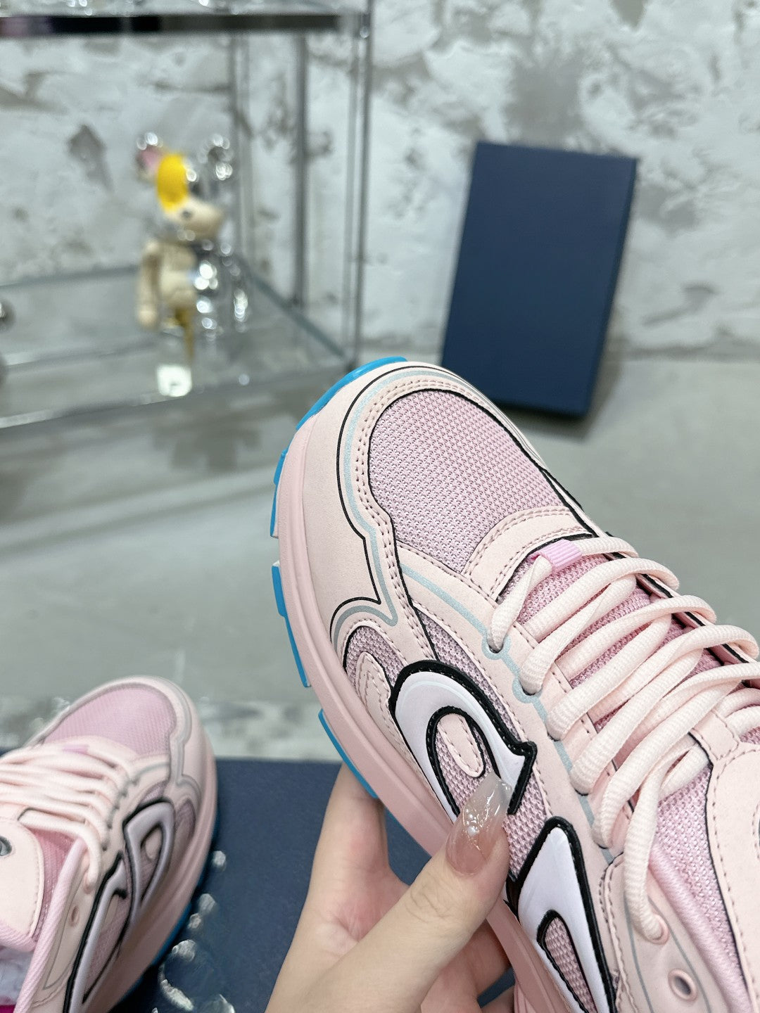 Sneakers
