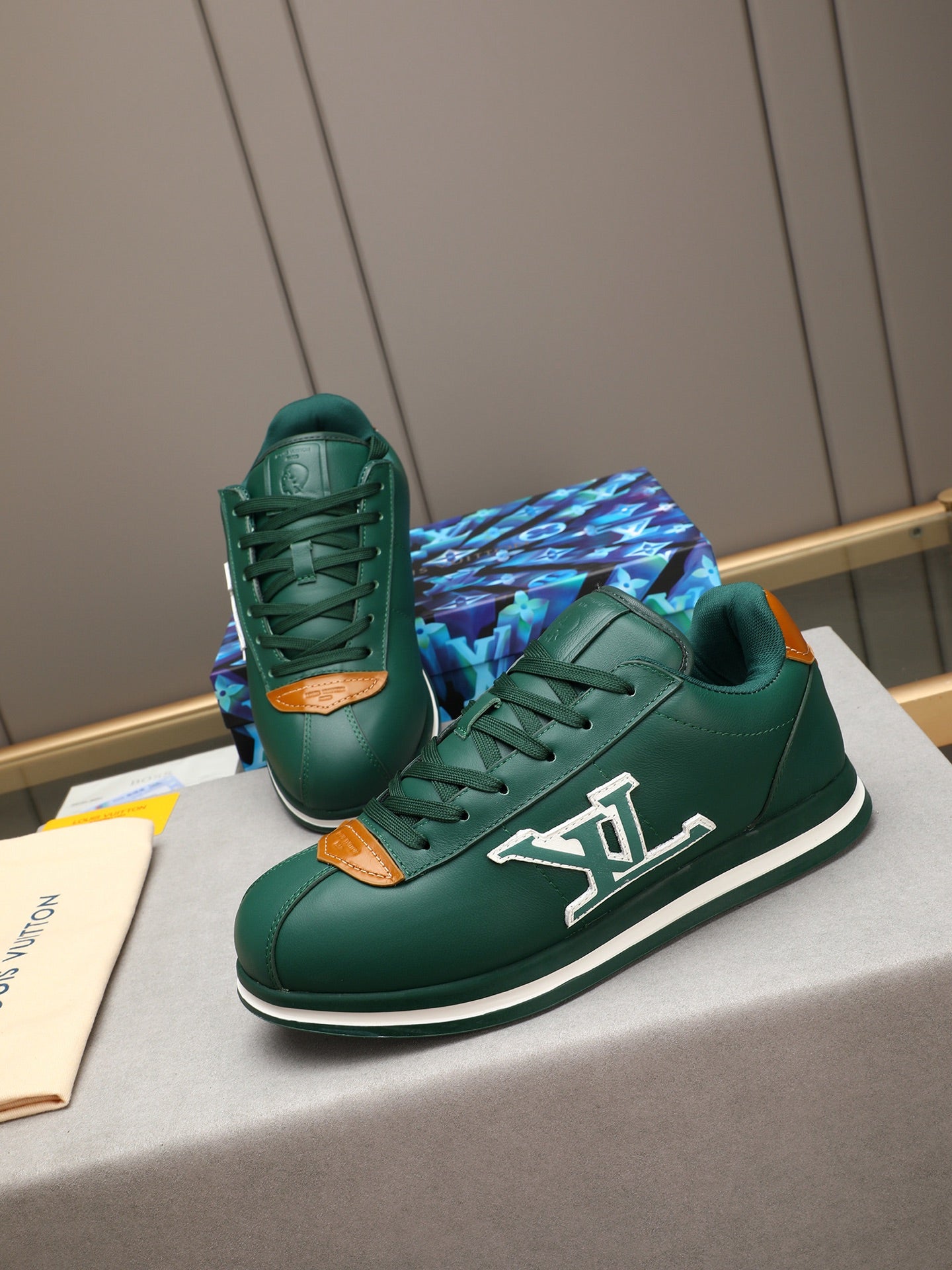 Sneakers