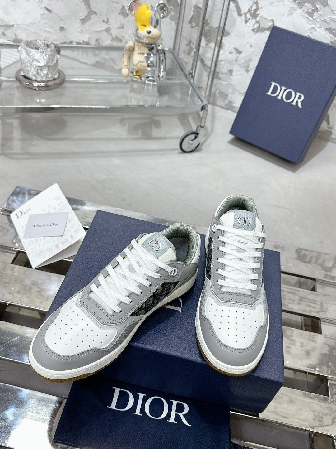 Sneakers