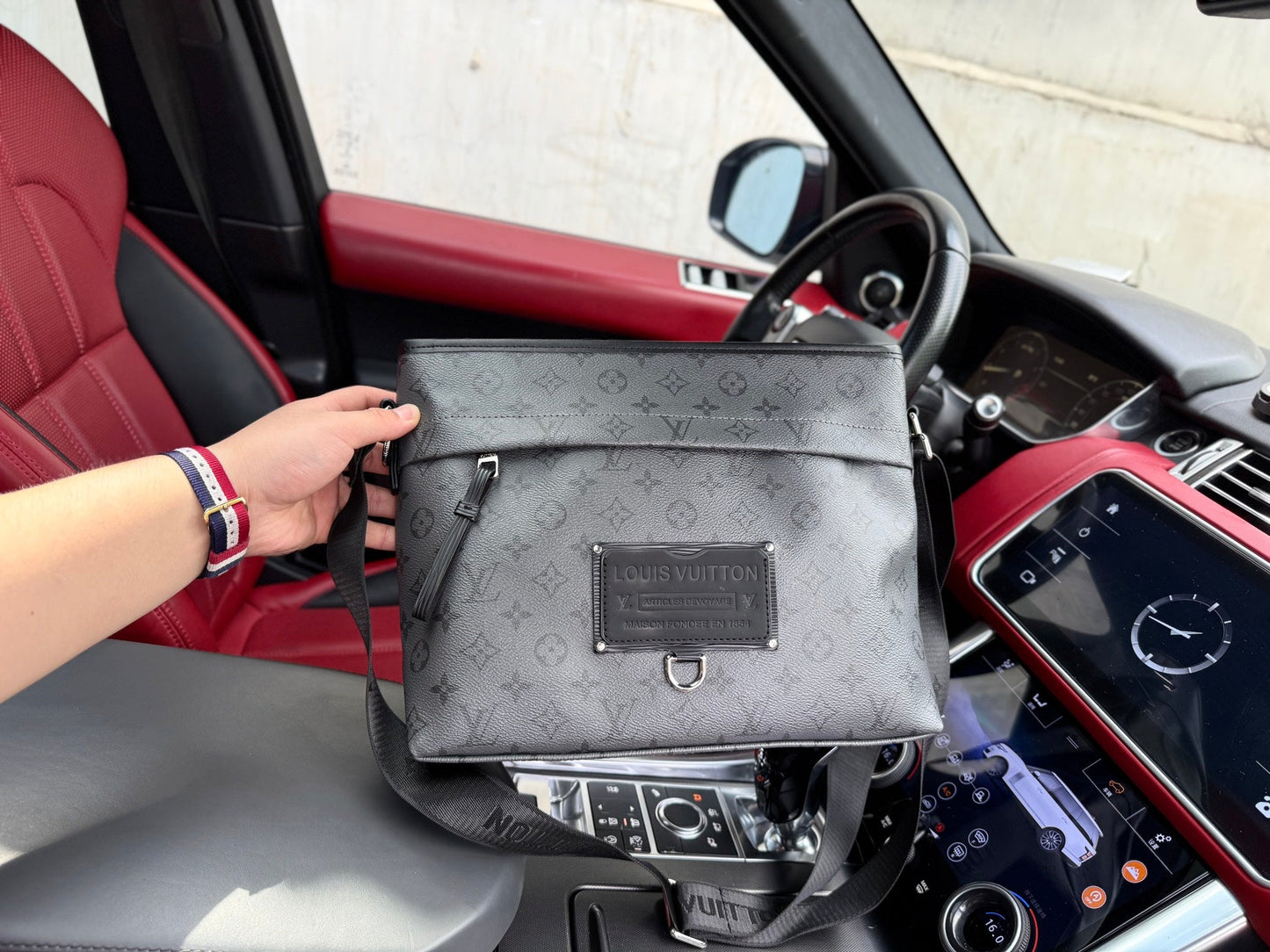Shoulder Bags
