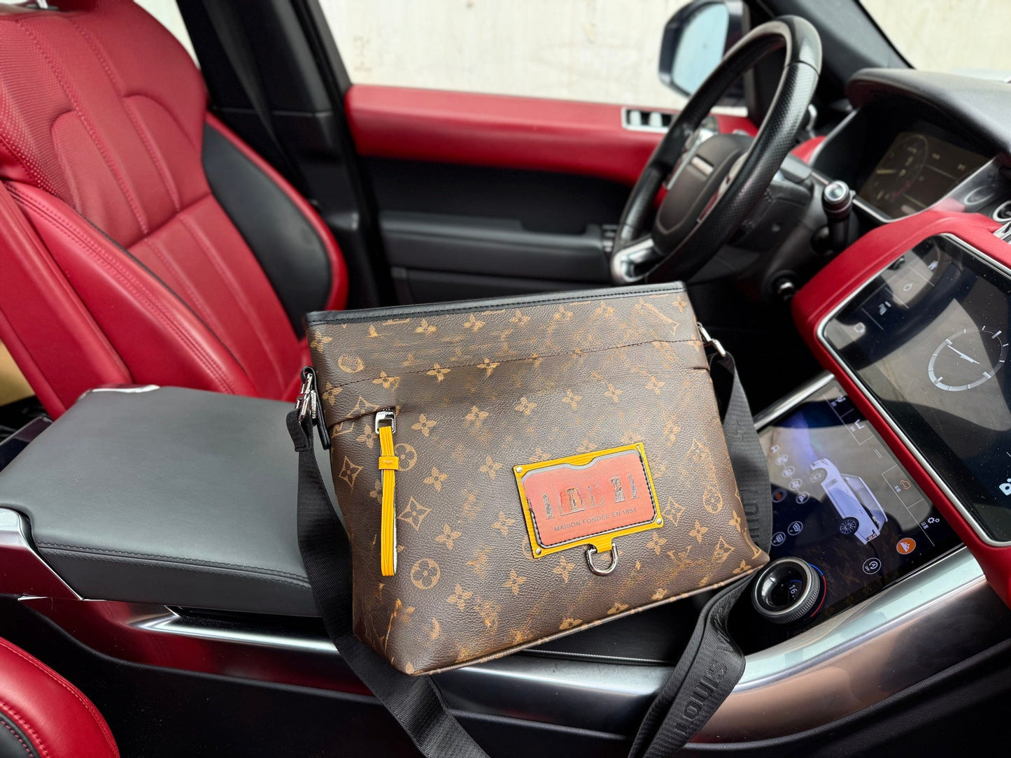 Shoulder Bags
